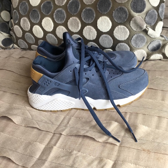 Nike Blue Suede Shoes 💙💙💙 - Picture 4 of 5